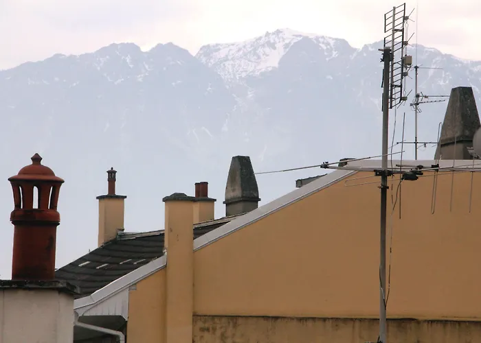 Les Negociants